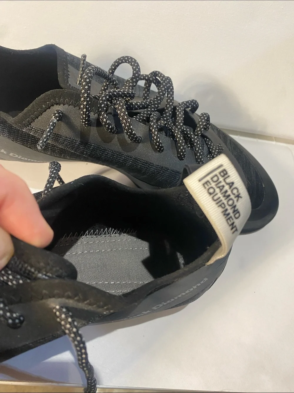 Black Diamond Men's Black and Gray momentum rock climbing shoes